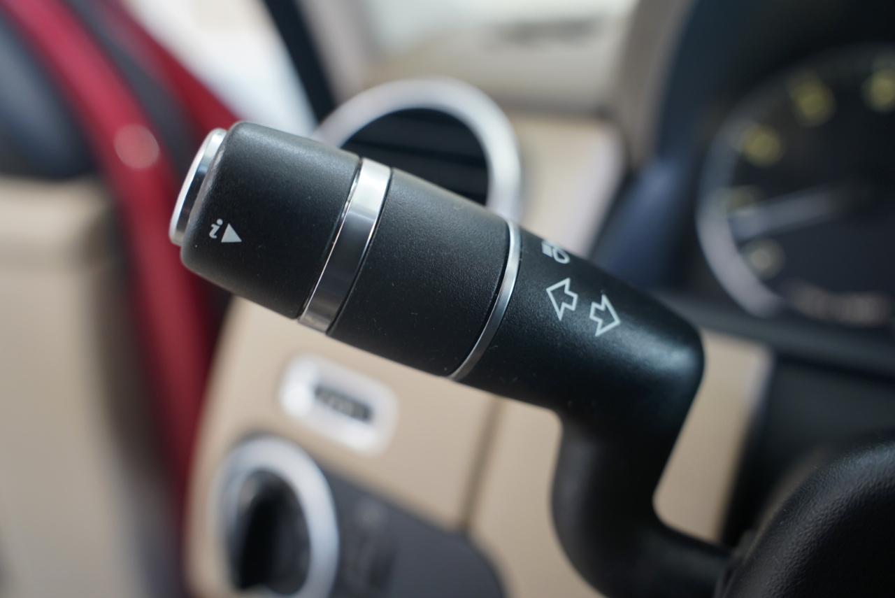 Land Rover LR4 4WD 4dr LUX 2012