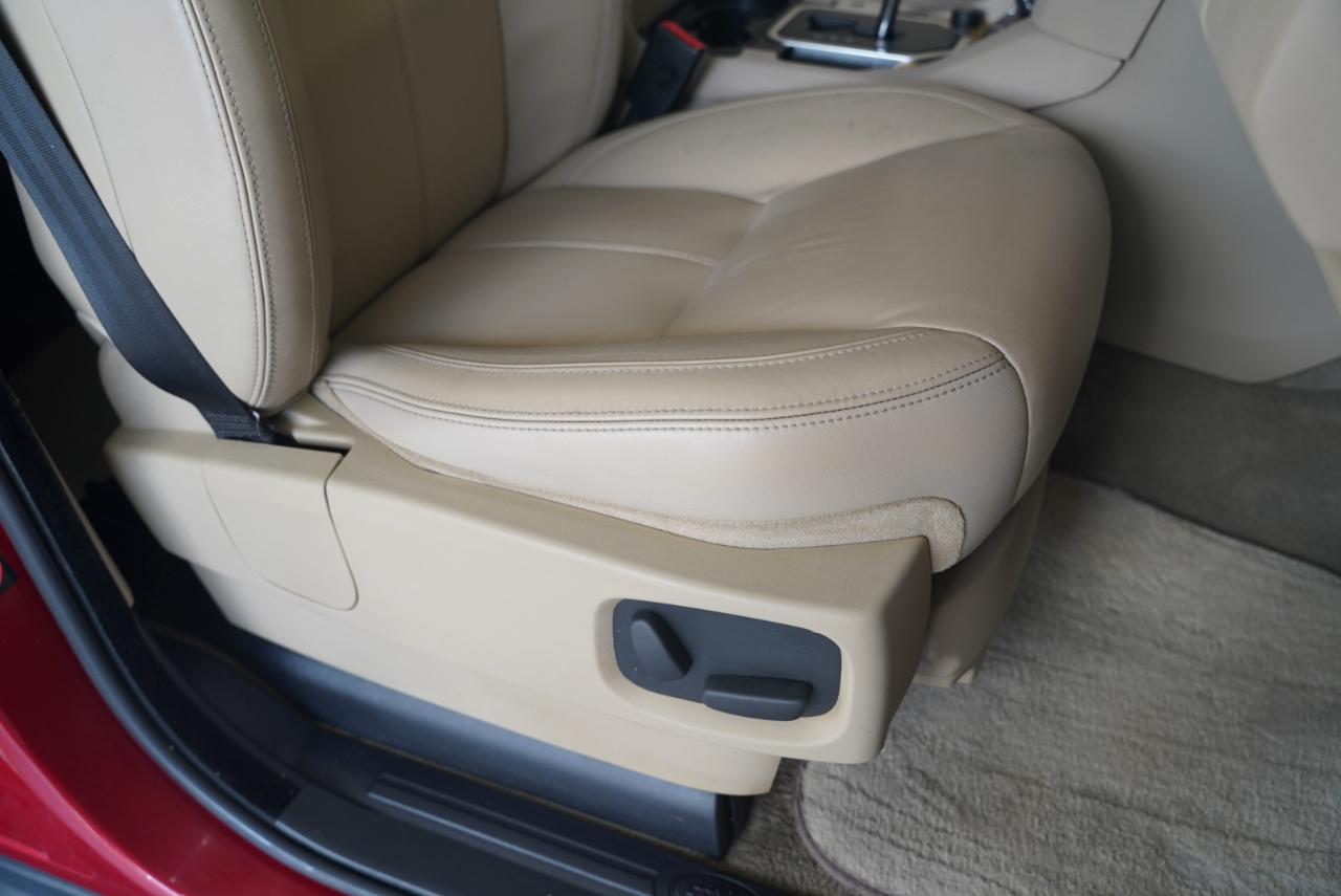 Land Rover LR4 4WD 4dr LUX 2012