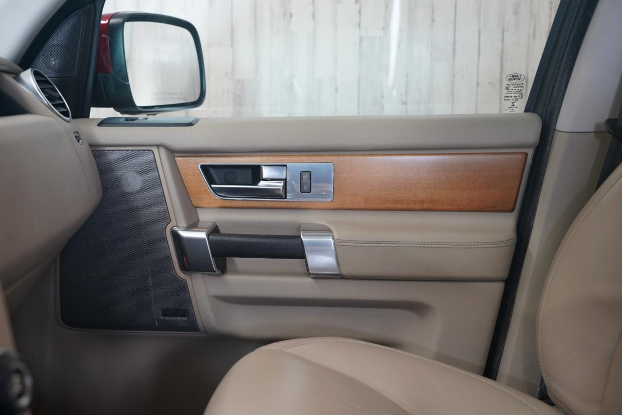 Land Rover LR4 4WD 4dr LUX 2012