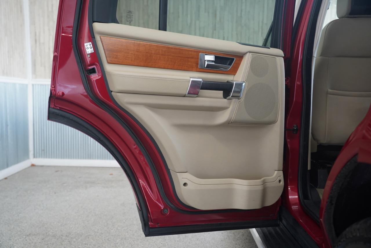 Land Rover LR4 4WD 4dr LUX 2012