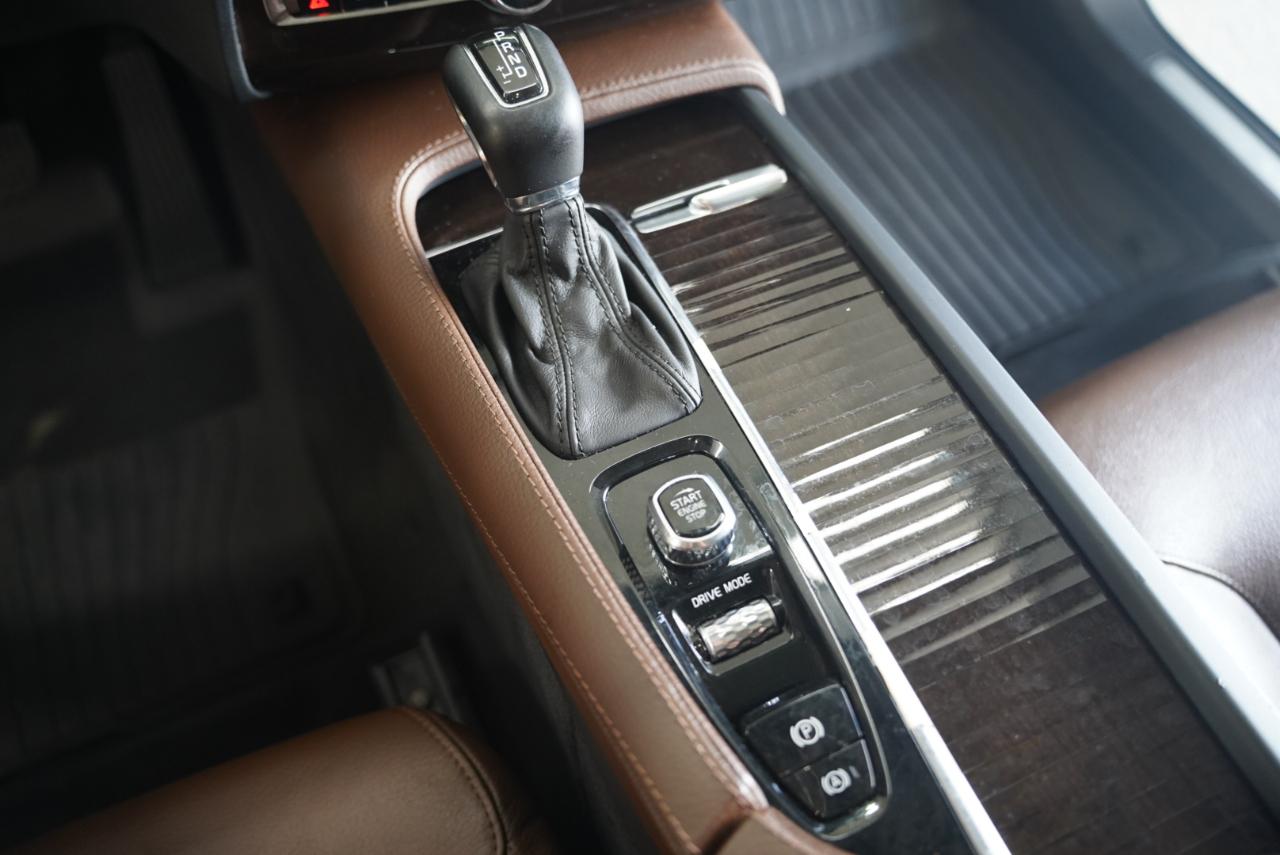 Volvo XC90 T6 AWD Momentum 2019