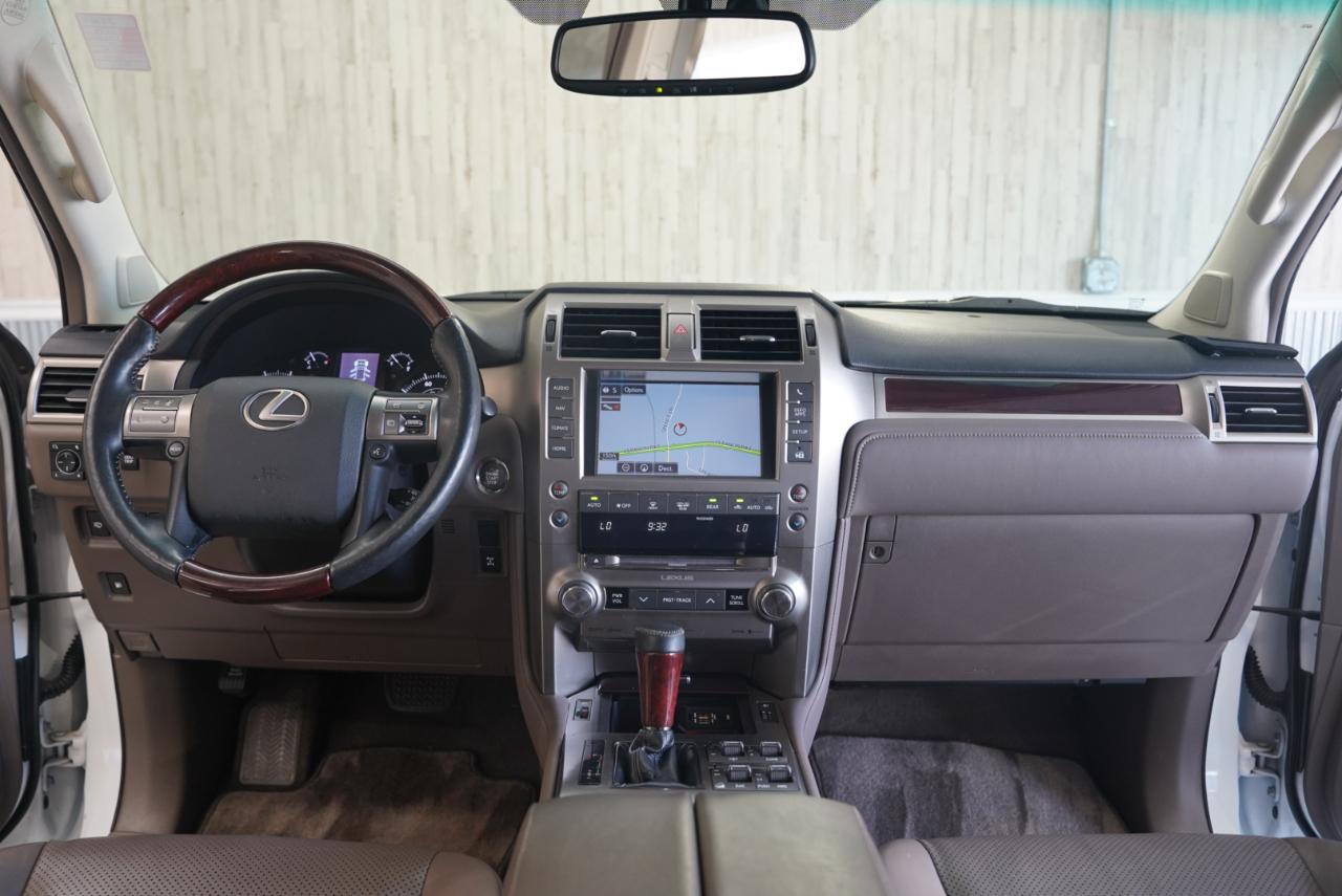 Lexus GX 460 4WD 4dr Luxury 2014