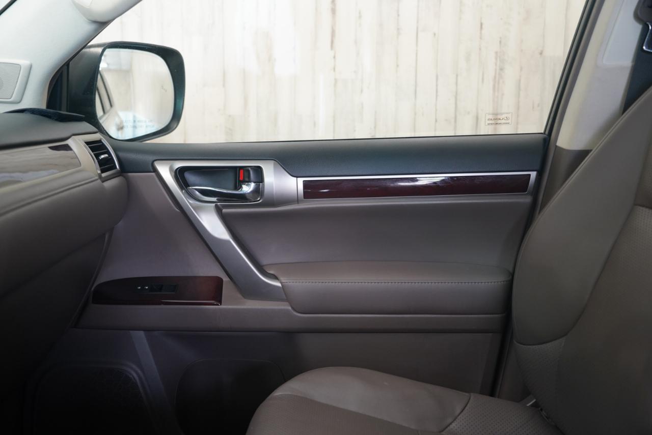 Lexus GX 460 4WD 4dr Luxury 2014