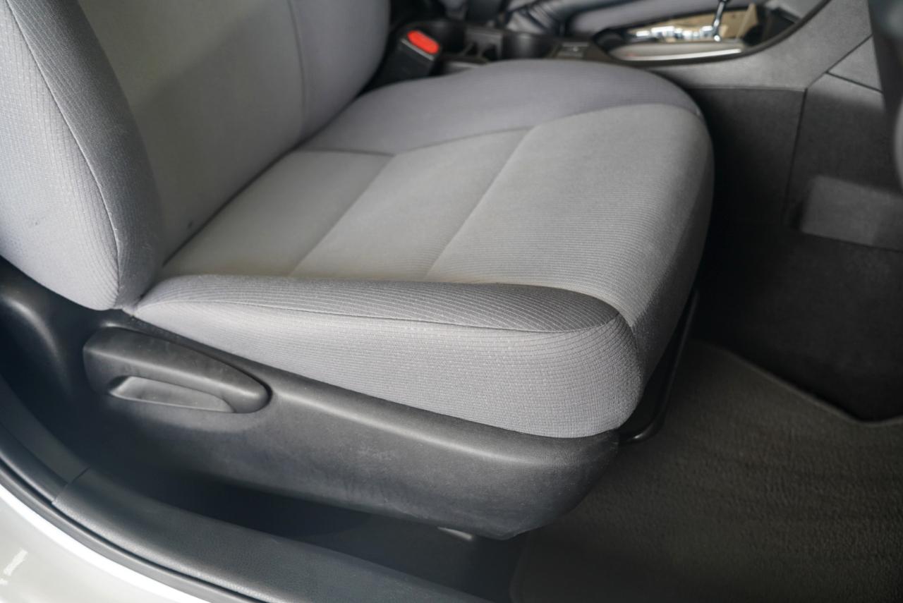 Toyota Corolla 4dr Sdn Auto L (Natl) 2015