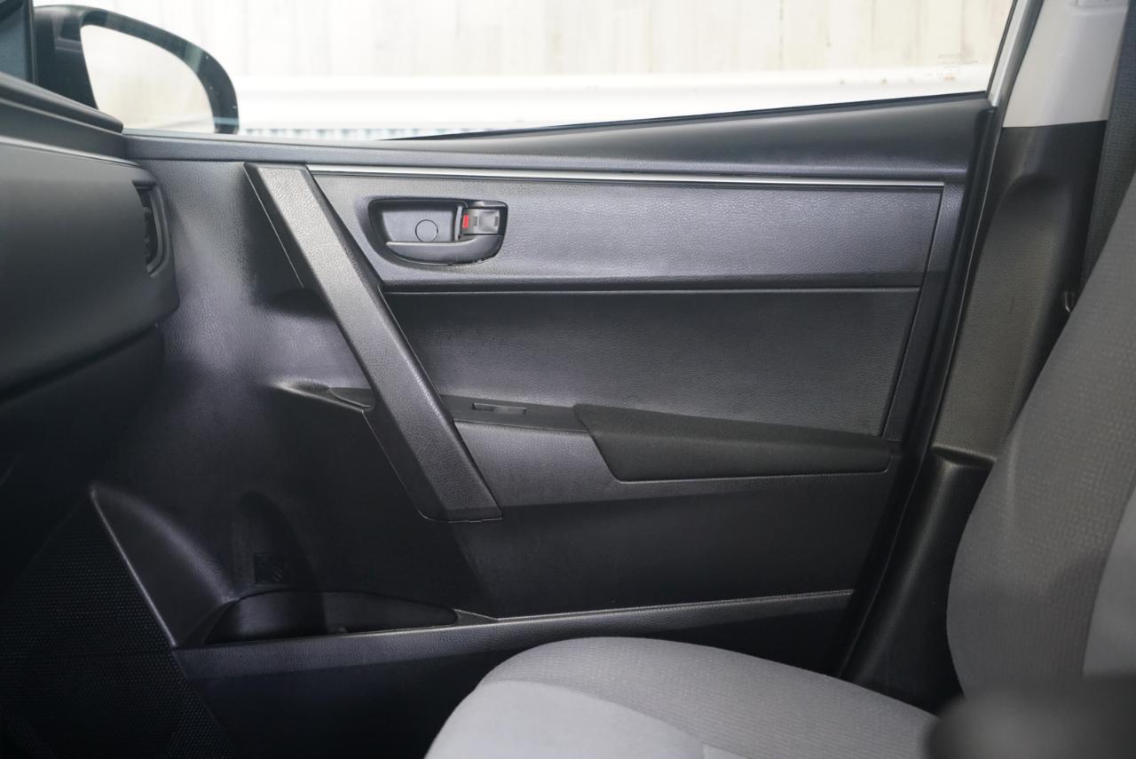 Toyota Corolla 4dr Sdn Auto L (Natl) 2015