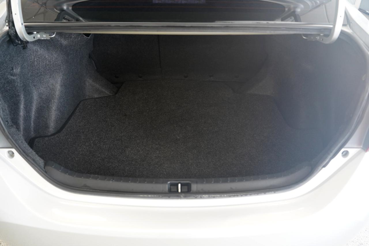 Toyota Corolla 4dr Sdn Auto L (Natl) 2015
