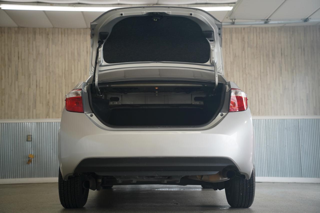 Toyota Corolla 4dr Sdn Auto L (Natl) 2015