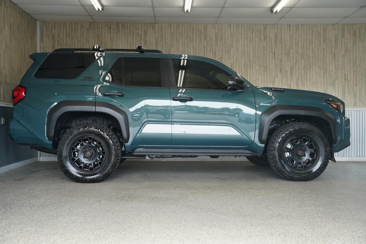 Toyota 4Runner Hybrid TRD Off Road Premium 4WD (Natl) 2026