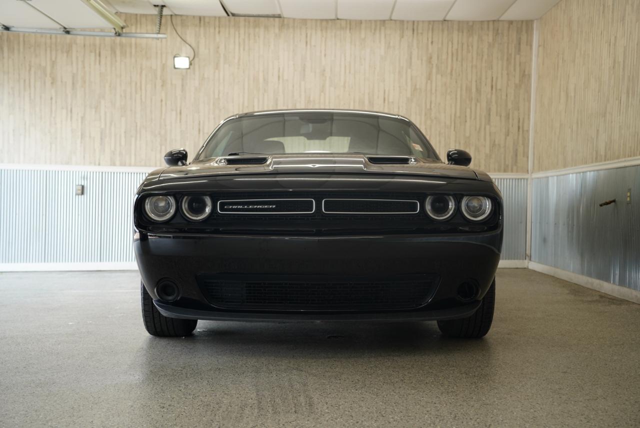 Dodge Challenger SXT RWD 2019