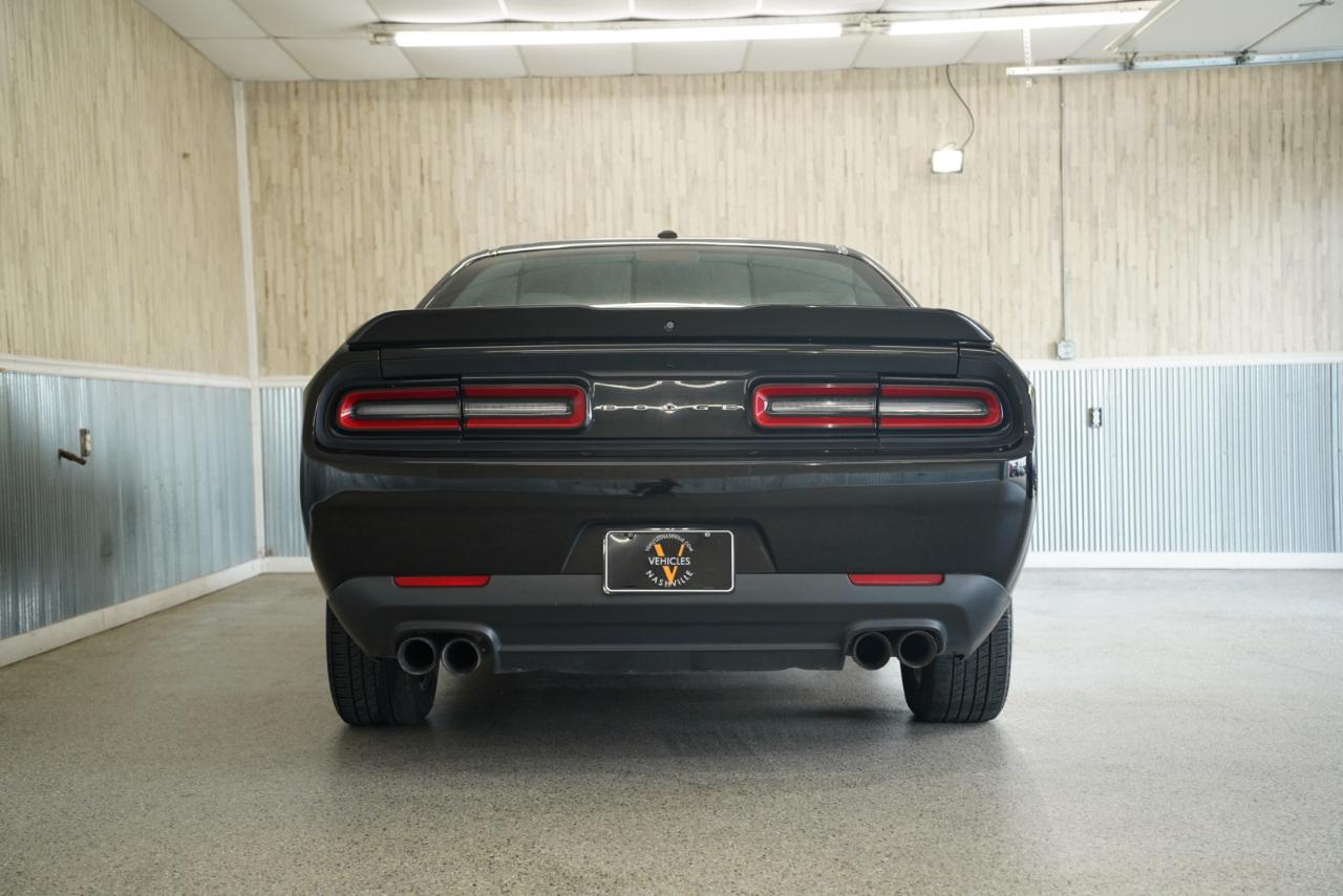 Dodge Challenger SXT RWD 2019