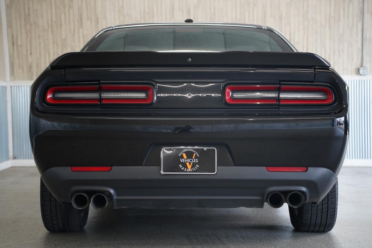 Dodge Challenger SXT RWD 2019