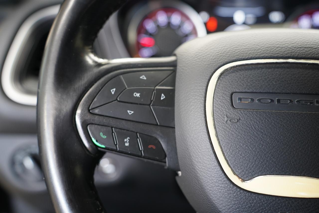 Dodge Challenger SXT RWD 2019