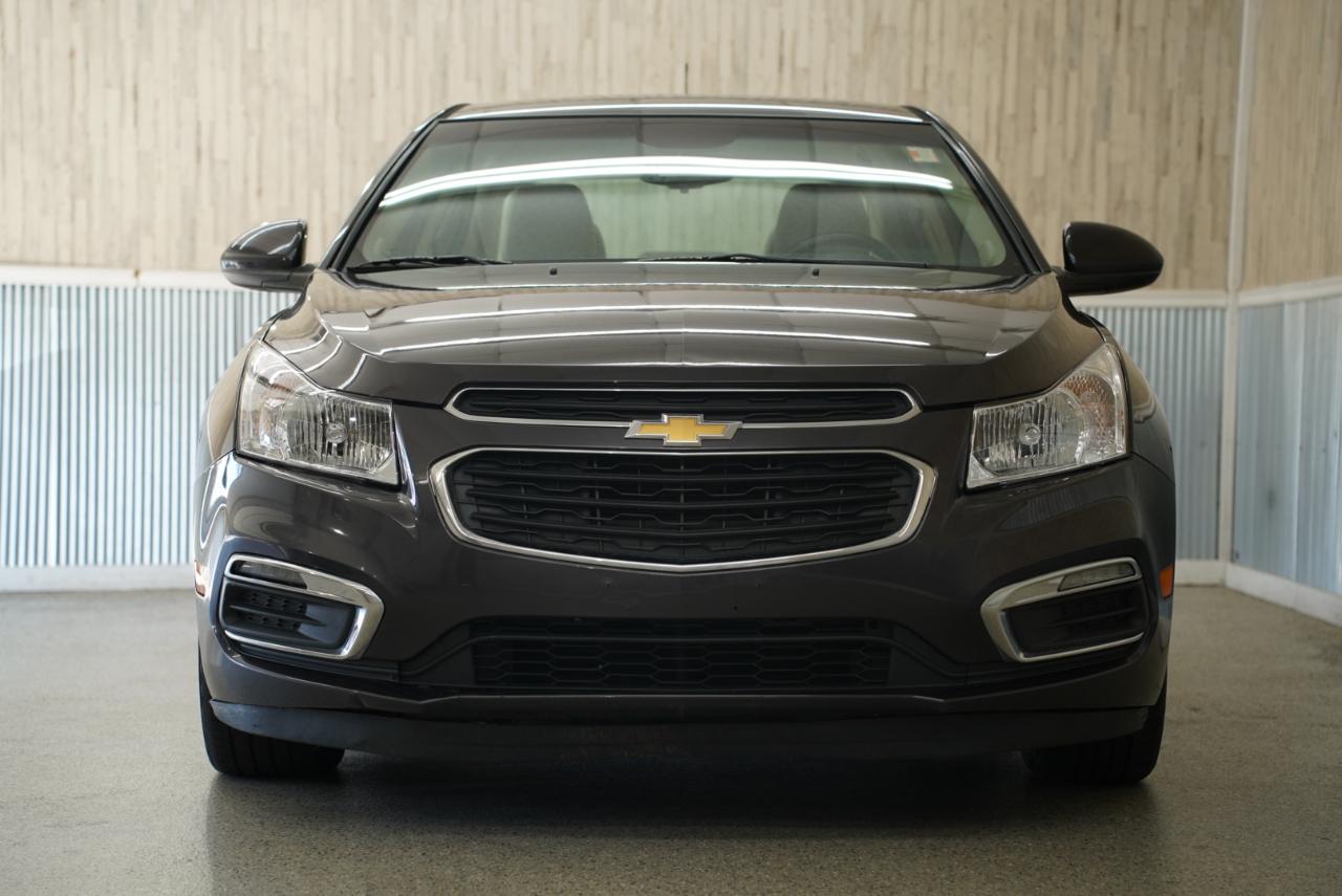 Chevrolet Cruze photo 3