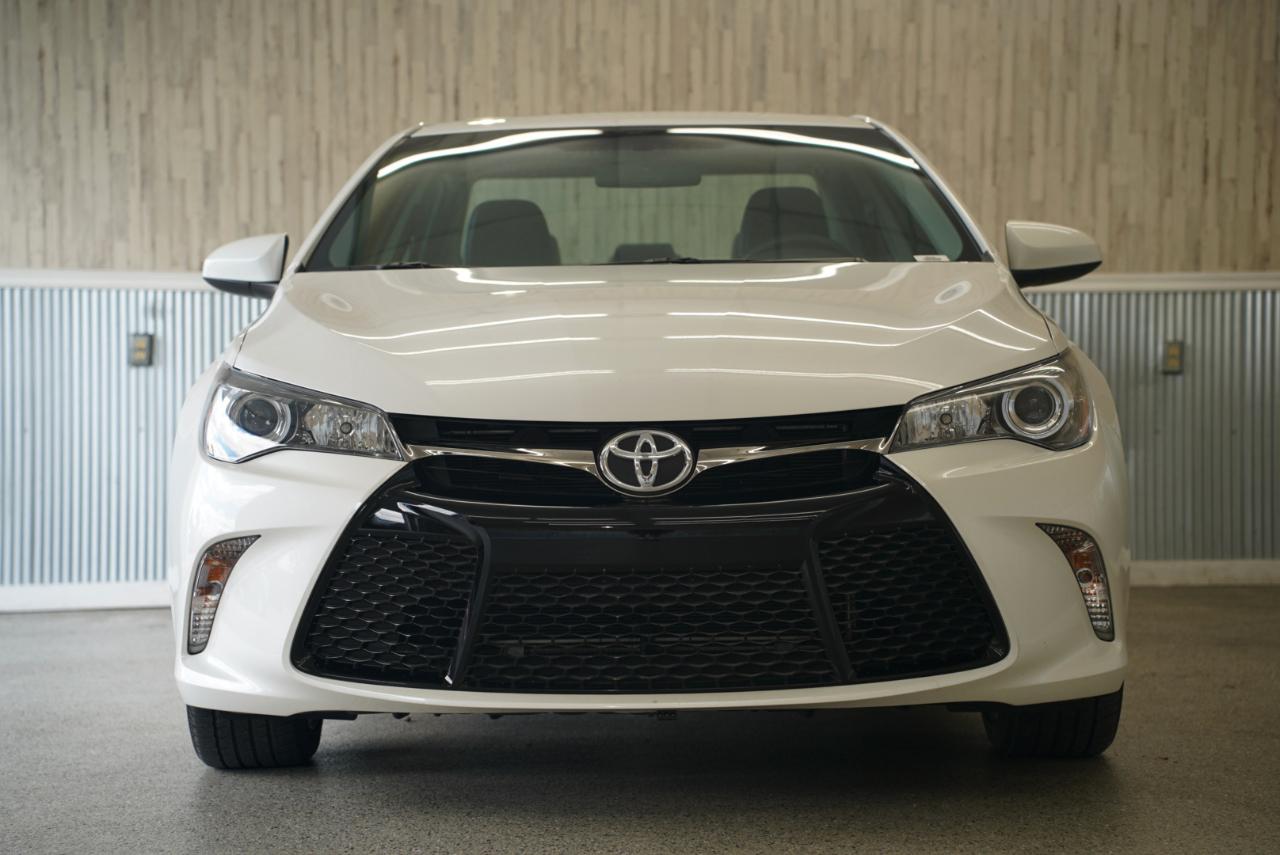 Toyota Camry  2016