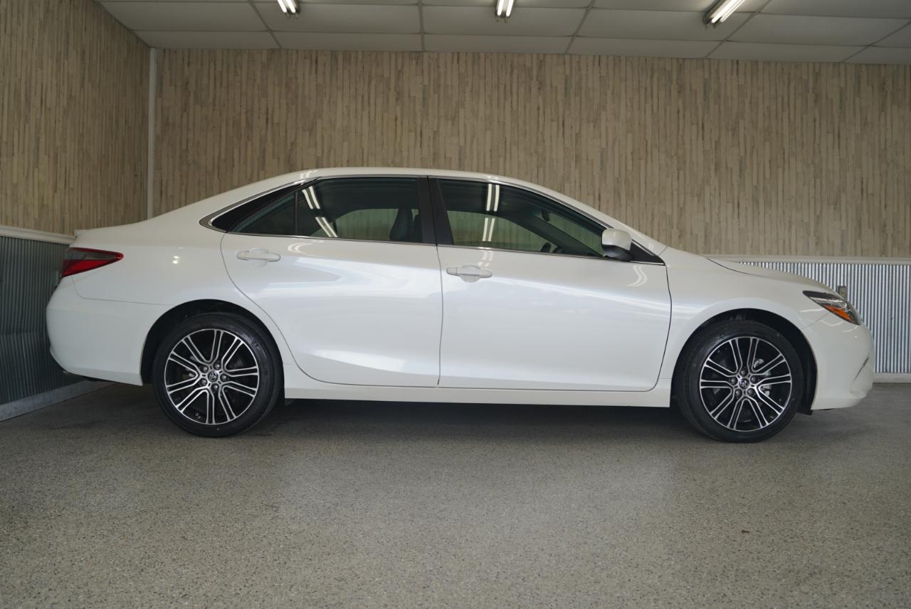 Toyota Camry  2016