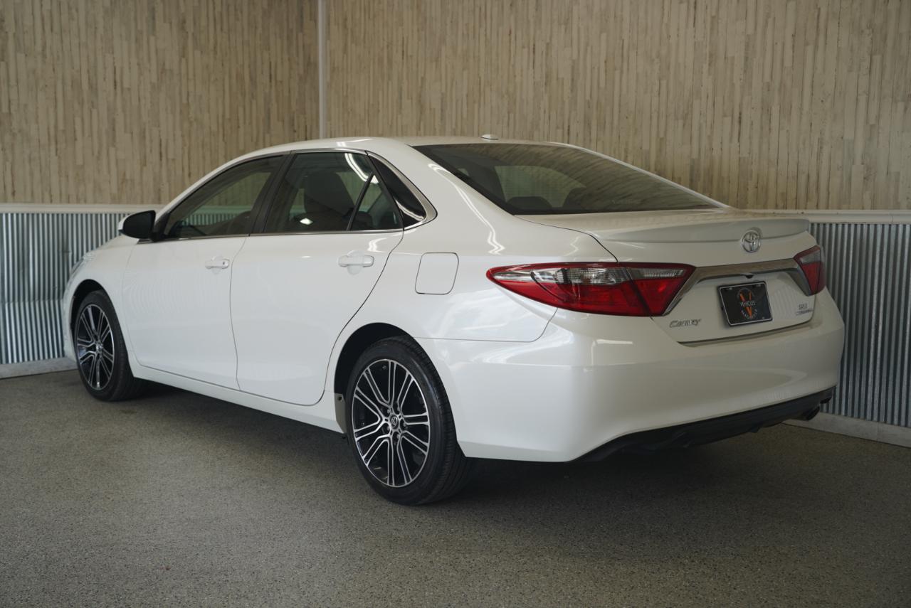 Toyota Camry  2016