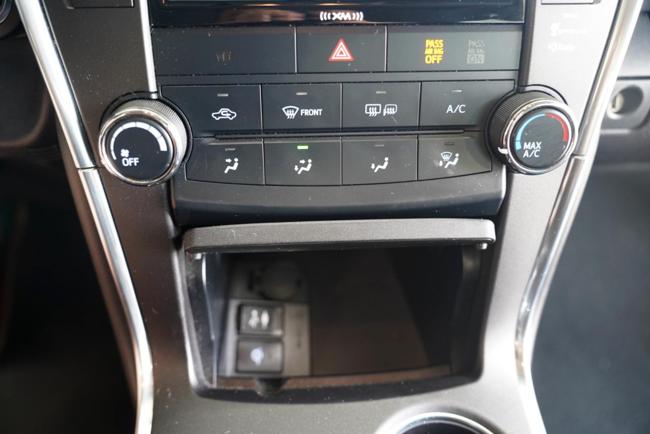 Toyota Camry  2016