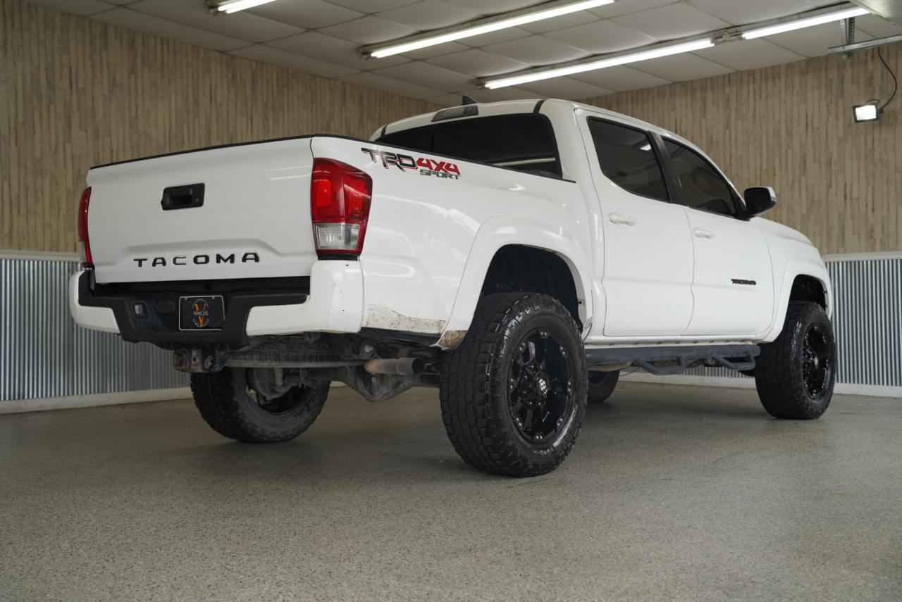 Toyota Tacoma  2017