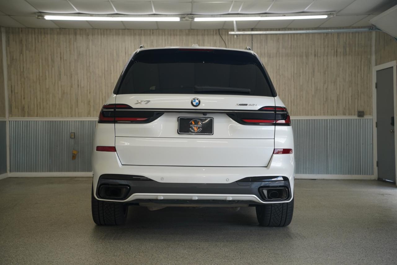 BMW X7  2023