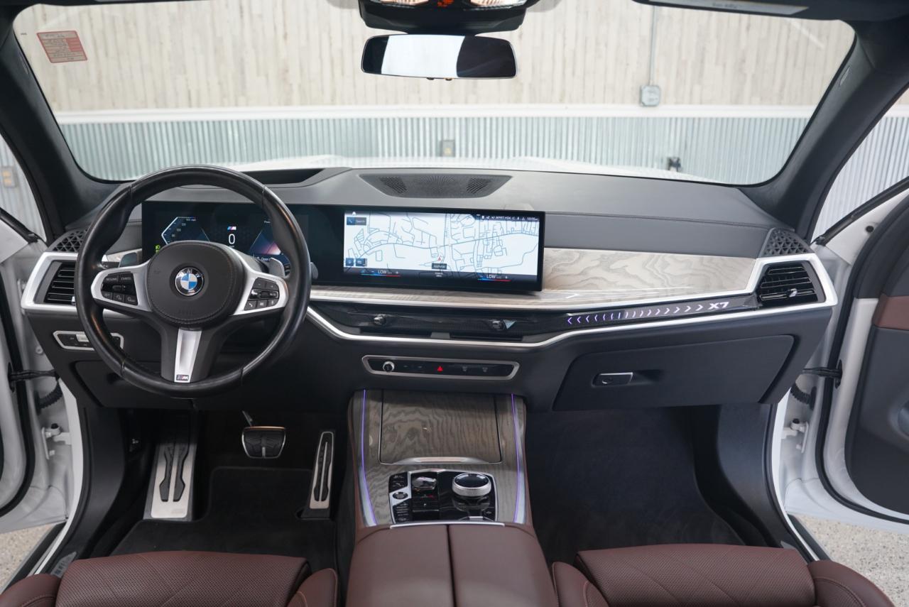 BMW X7  2023