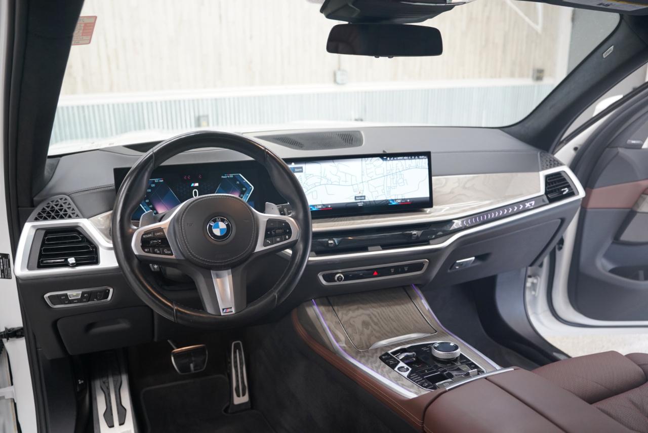 BMW X7  2023