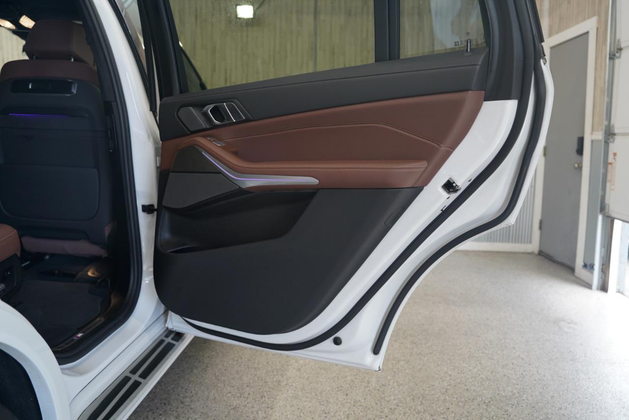 BMW X7  2023