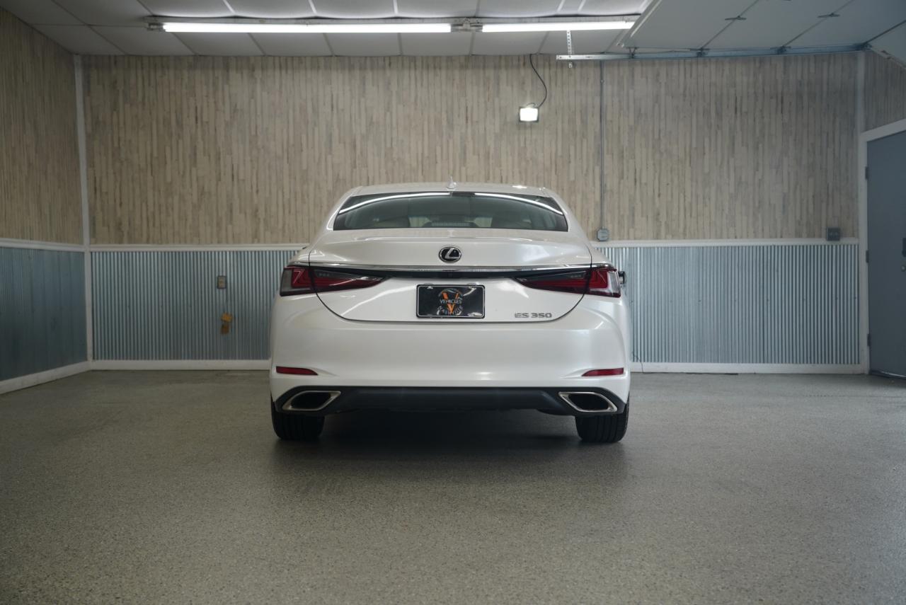 Lexus ES  2020