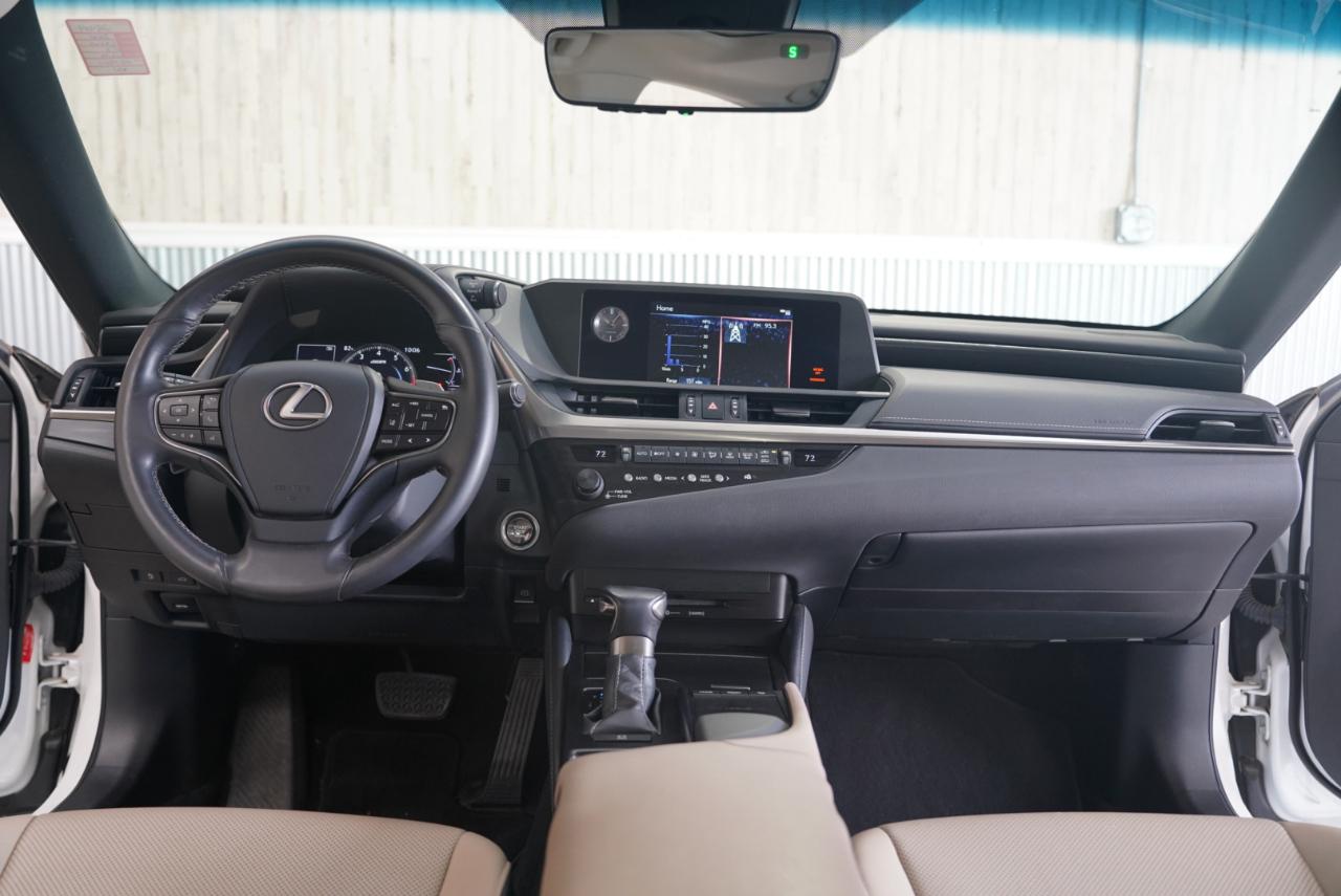Lexus ES  2020
