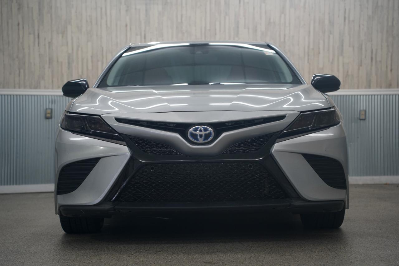 Toyota Camry SE 2019