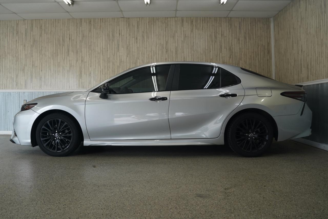 Toyota Camry SE 2019