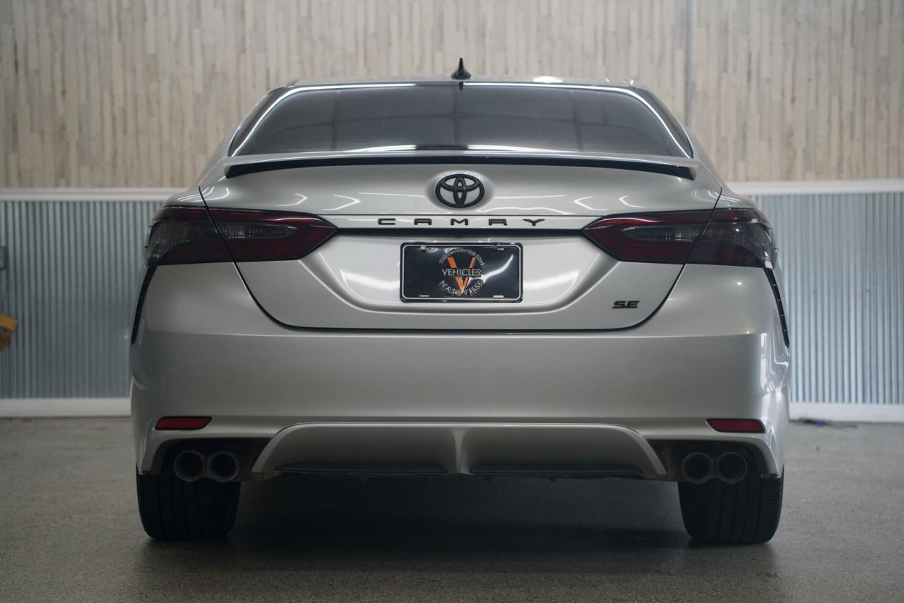 Toyota Camry SE 2019
