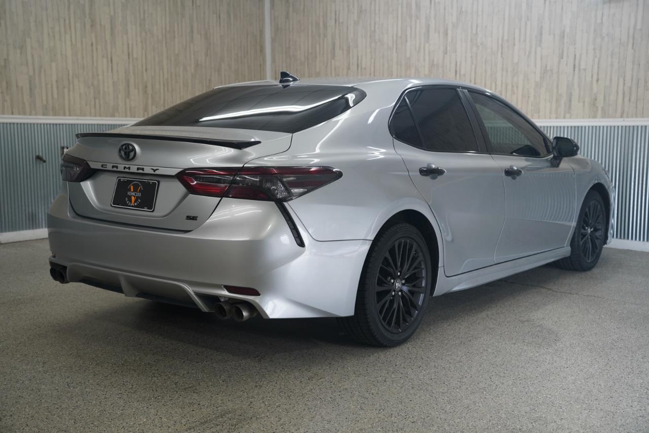 Toyota Camry SE 2019
