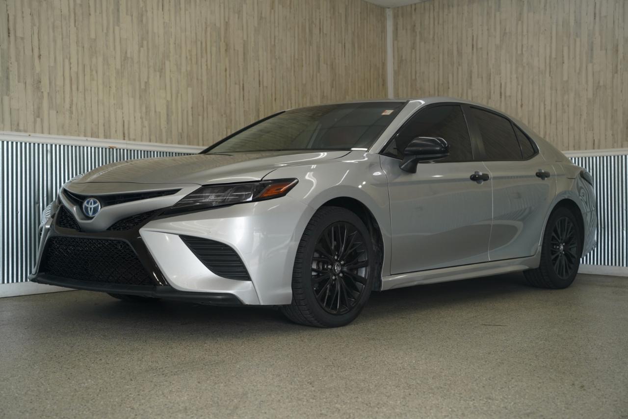 Toyota Camry SE 2019