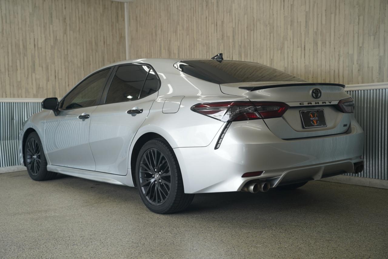 Toyota Camry SE 2019
