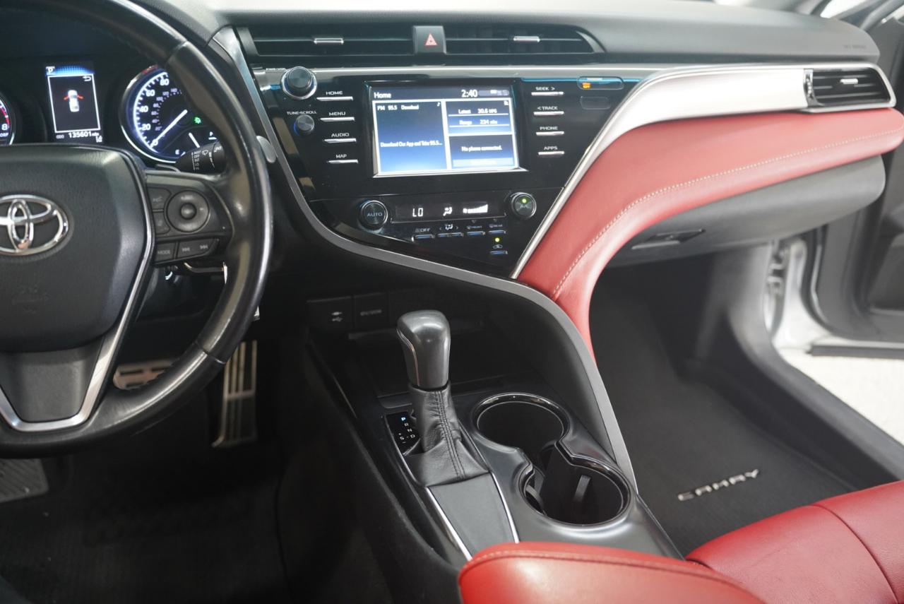 Toyota Camry SE 2019