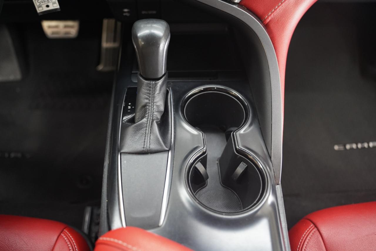 Toyota Camry SE 2019