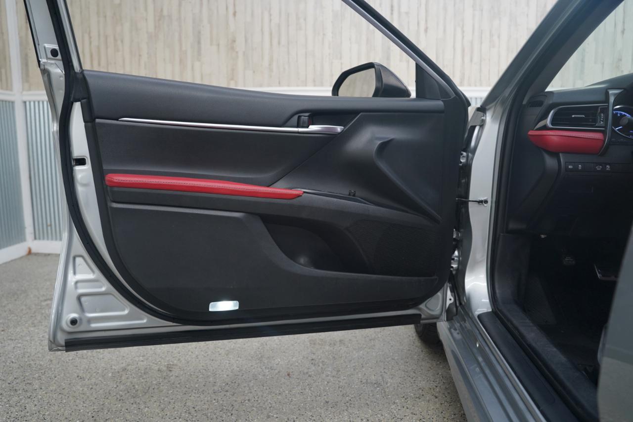 Toyota Camry SE 2019