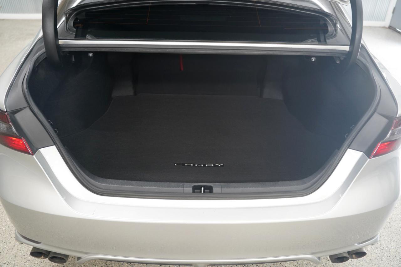 Toyota Camry SE 2019