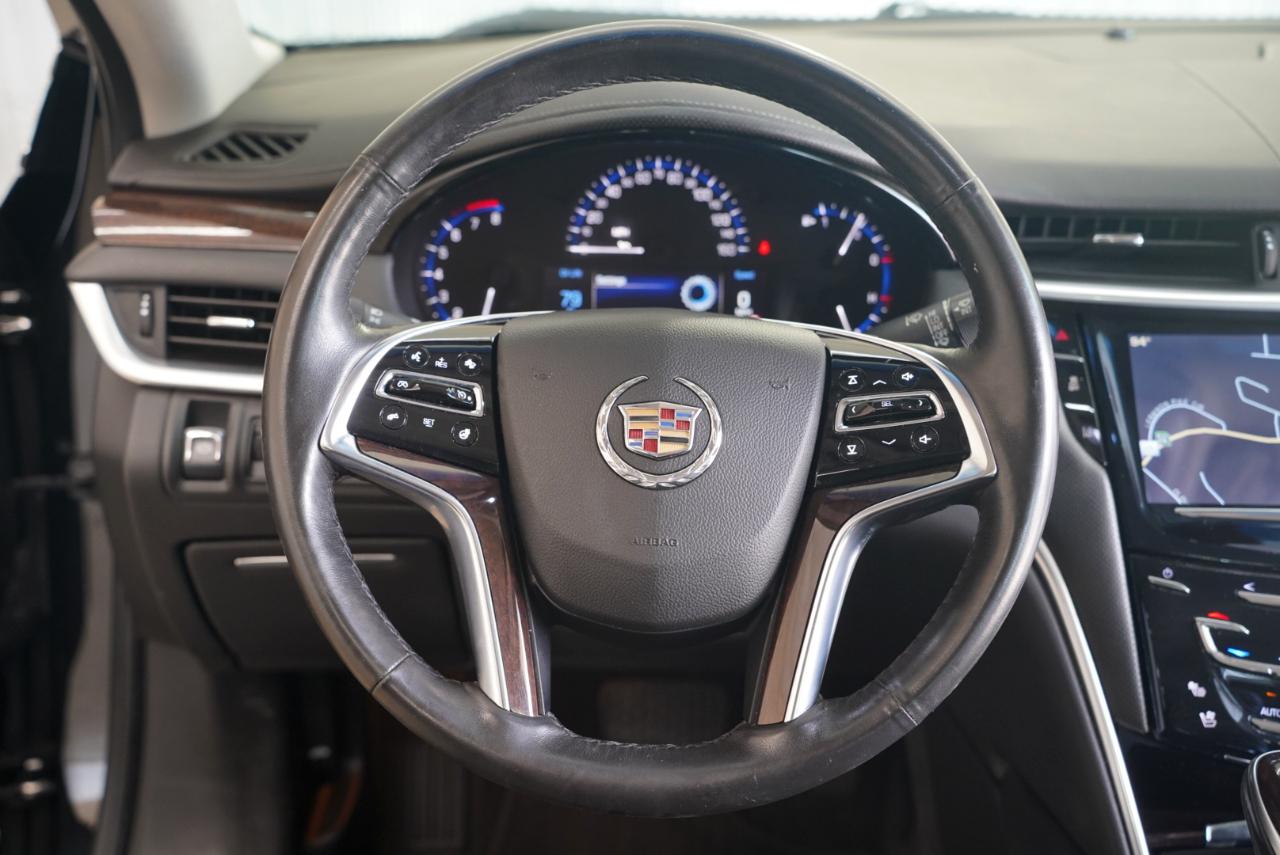 Cadillac XTS 4dr Sdn Luxury FWD 2013