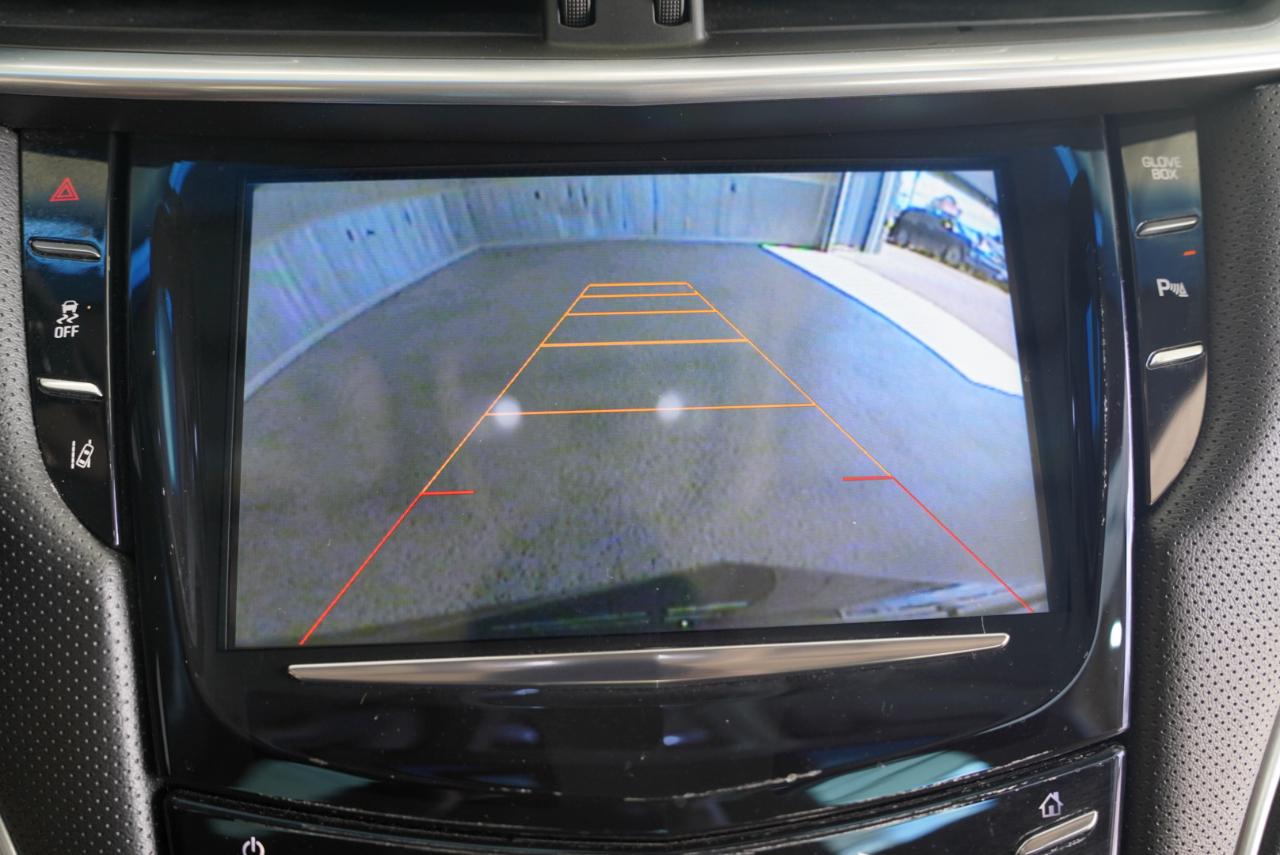 Cadillac XTS 4dr Sdn Luxury FWD 2013