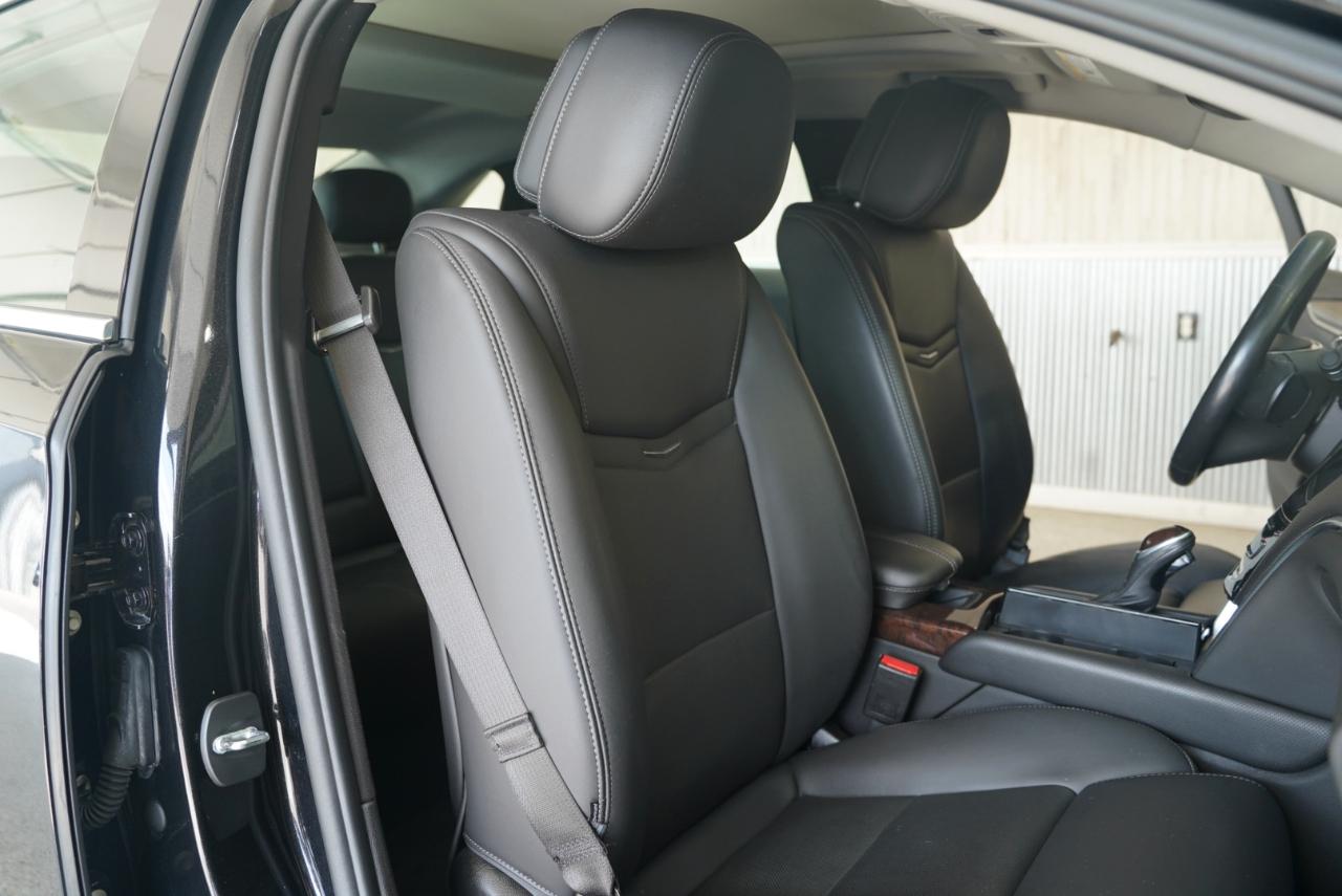 Cadillac XTS 4dr Sdn Luxury FWD 2013