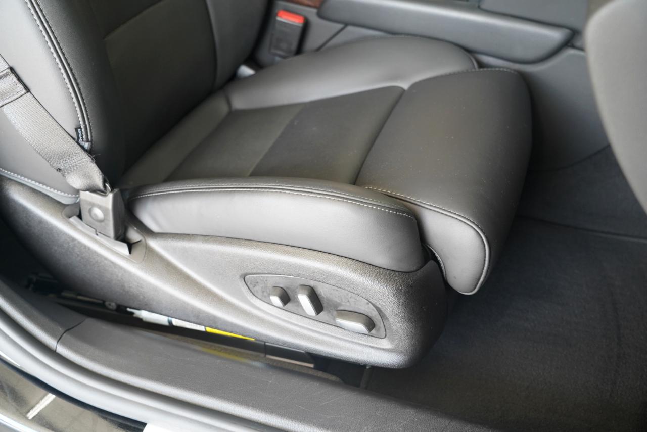 Cadillac XTS 4dr Sdn Luxury FWD 2013