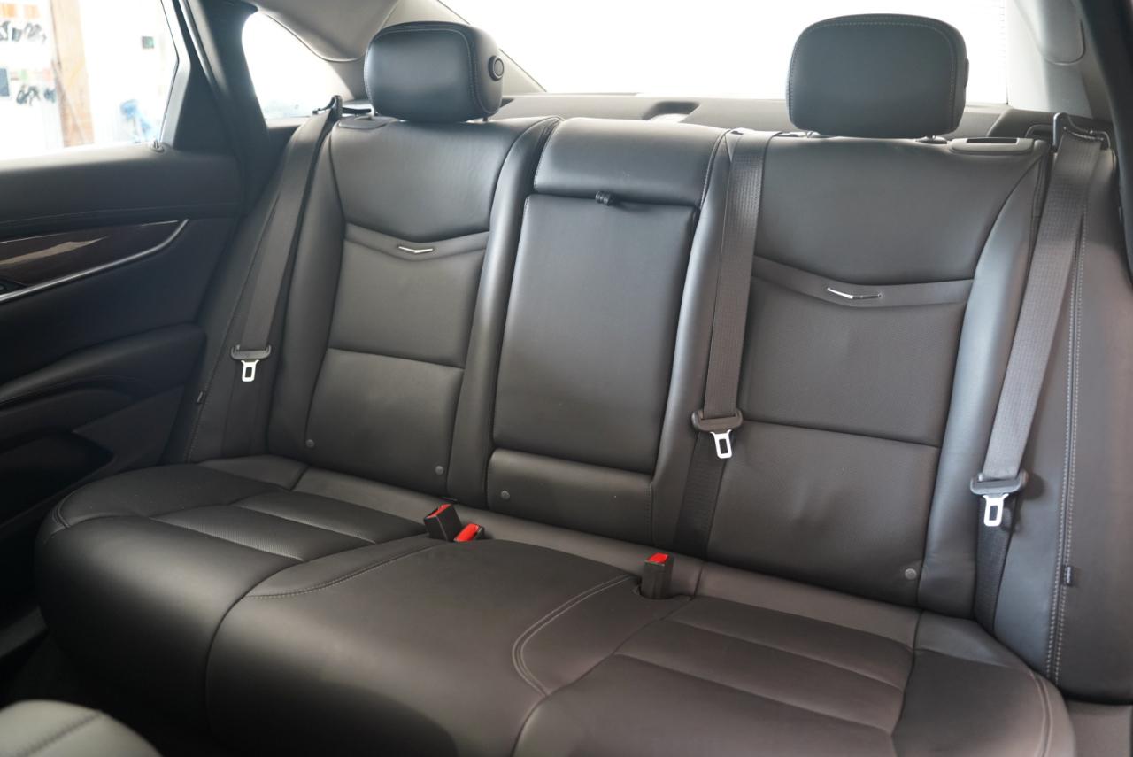Cadillac XTS 4dr Sdn Luxury FWD 2013