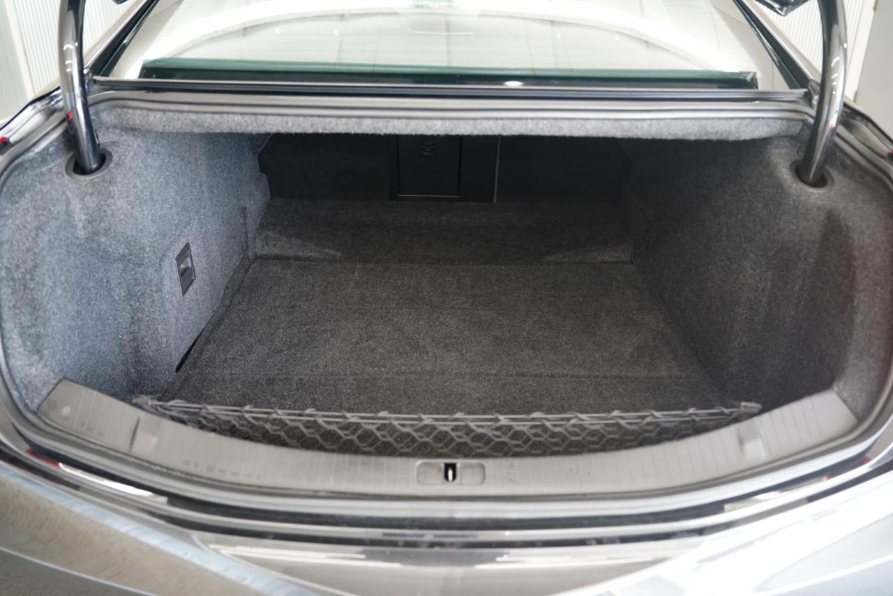 Cadillac XTS 4dr Sdn Luxury FWD 2013