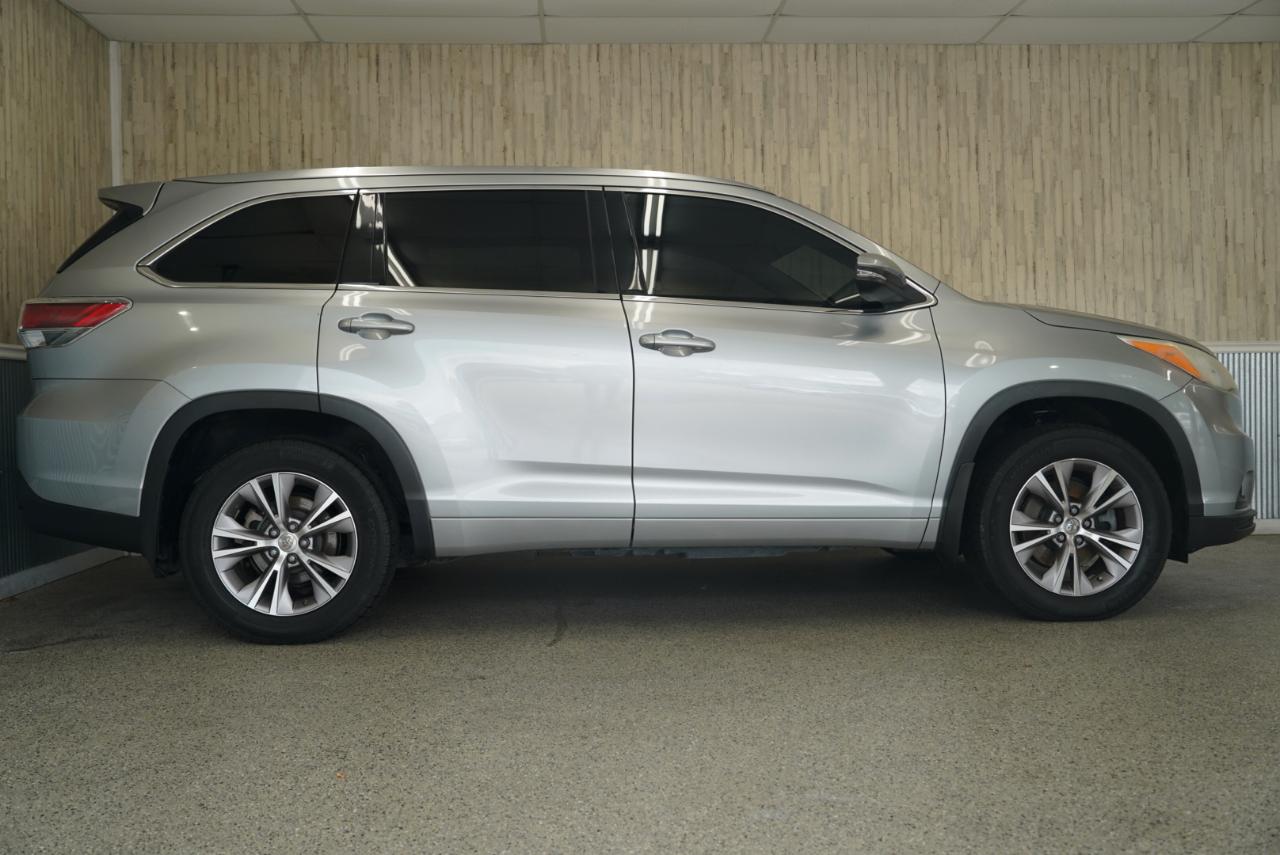 Toyota Highlander AWD 4dr V6 XLE (Natl) 2014
