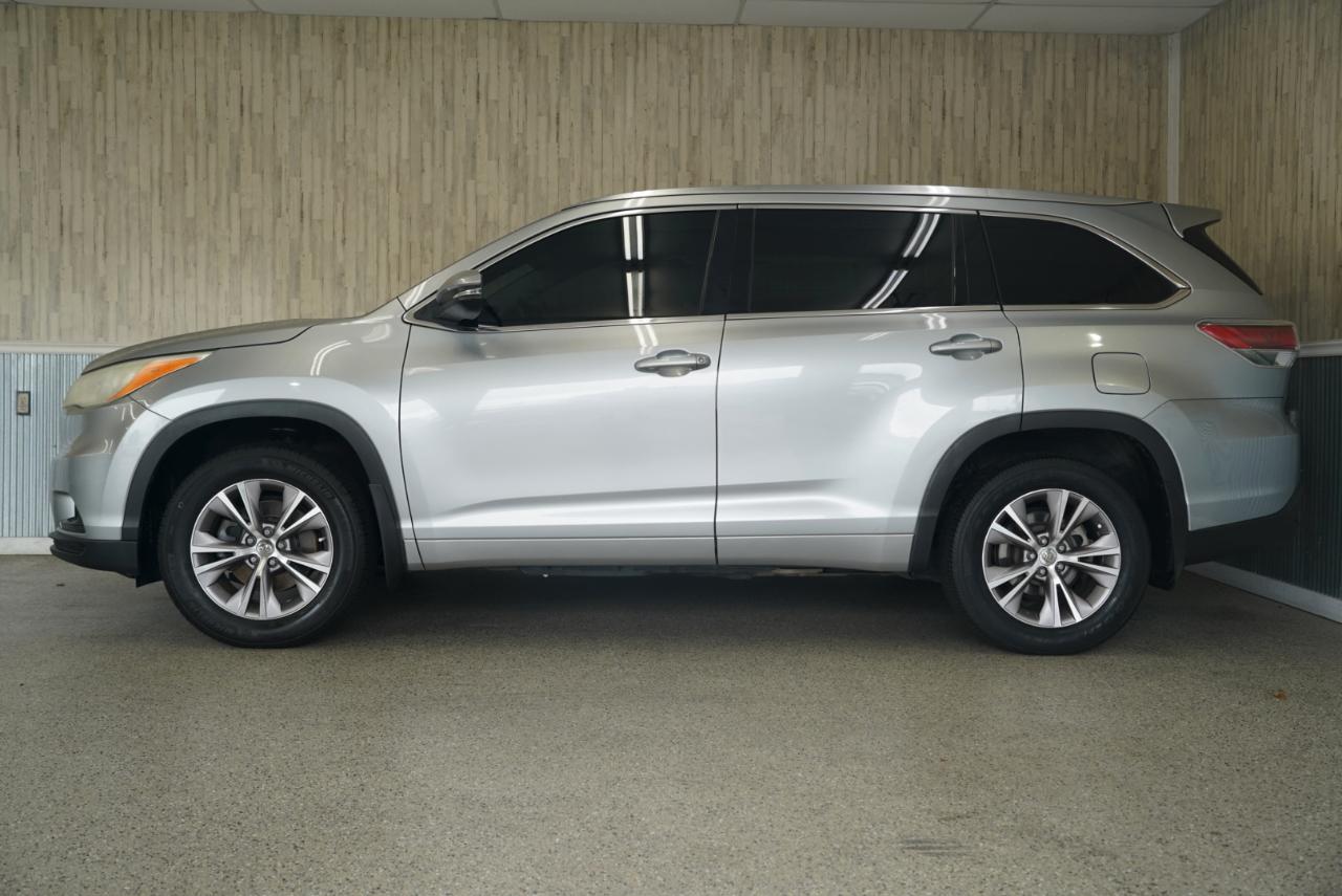 Toyota Highlander AWD 4dr V6 XLE (Natl) 2014