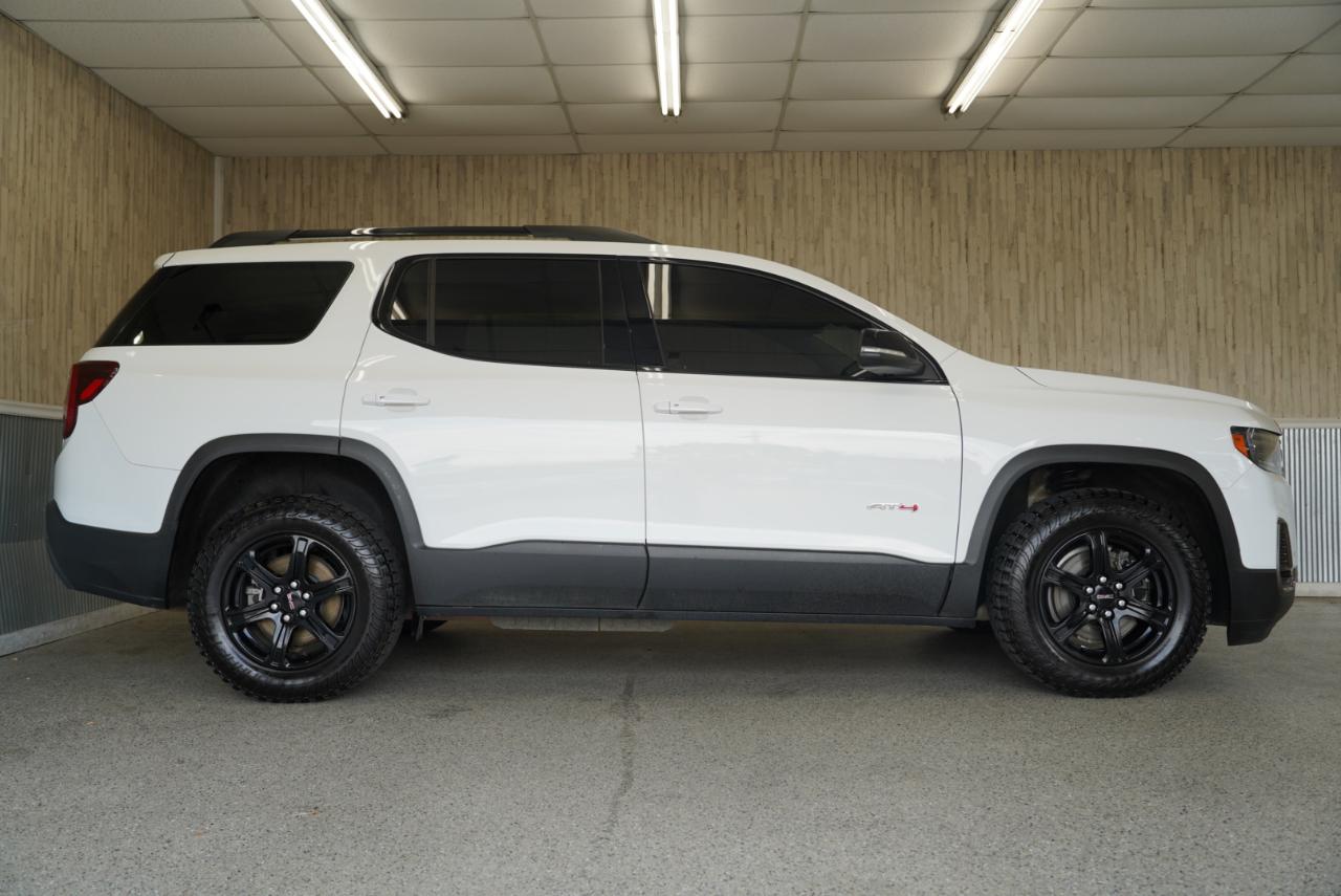 GMC Acadia AWD 4dr AT4 2023