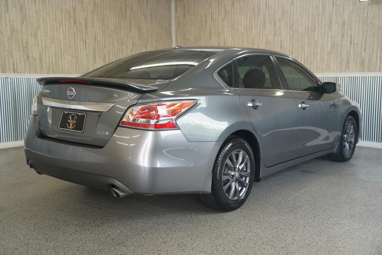 Nissan Altima 4dr Sdn I4 2.5 S 2015