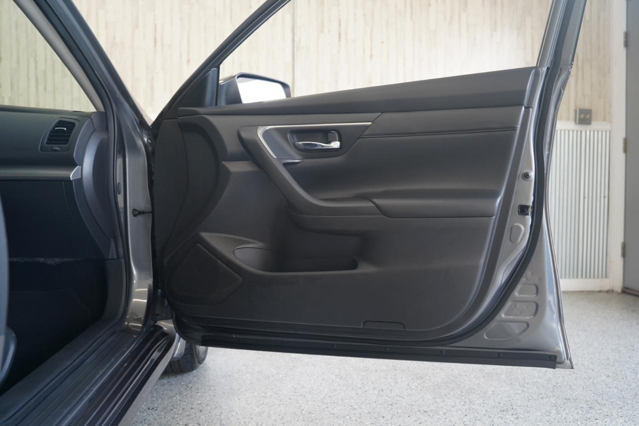 Nissan Altima 4dr Sdn I4 2.5 S 2015
