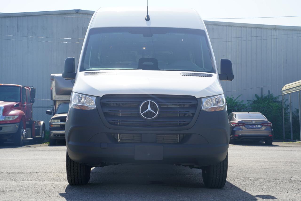 Mercedes-Benz Sprinter Cargo Van 2500 High Roof I4 Diesel 170" RWD 2025